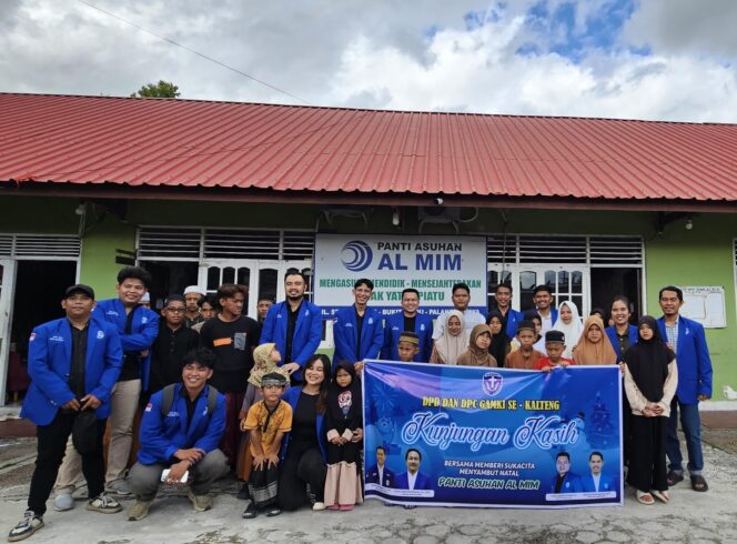 
					WUJUD KASIH NATAL, GAMKI KALTENG BERI BANTUAN KE PANTI ASUHAN AL MIM